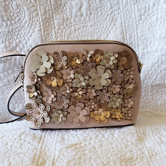 Kelly & Katie Handbags - Blush/Rose Gold Floral Crossbody Purse
